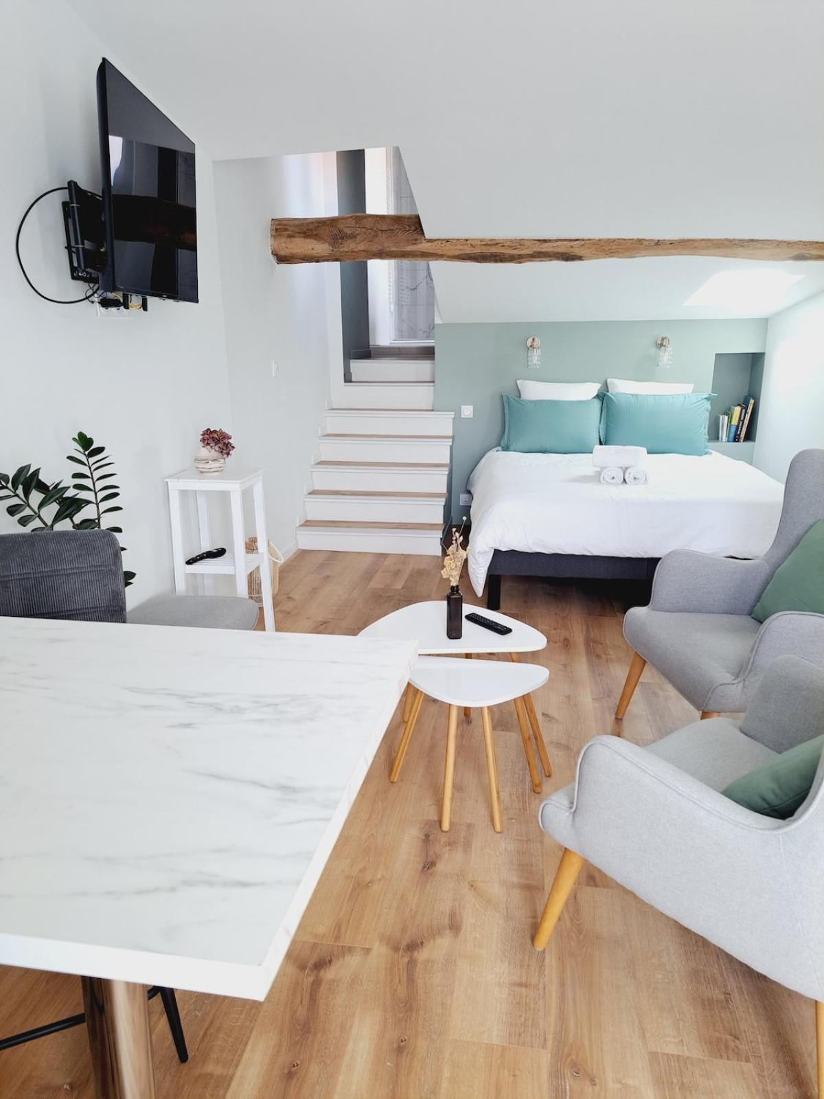 La Porte Bleue - Juste Renove - Tres Propre - Grand Confort - Lumineux - Calme - Centre Historique Appartement *